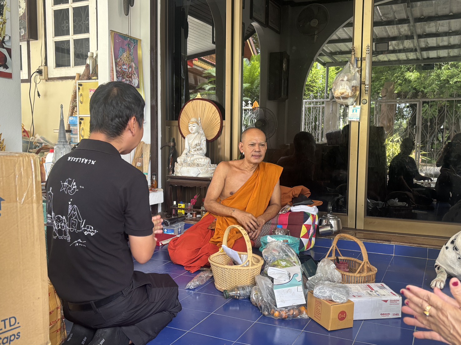 พช.เมืองจันทบุรี เข้าพบรองเจ้าอาวาสวัดทองทั่ว เพื่อเตรียมโครงการ “คนเมืองจันท์ นุ่งผ้าไทยใส่บาตร เติมเต็มโอกาสให้ผู้ยากไร้"