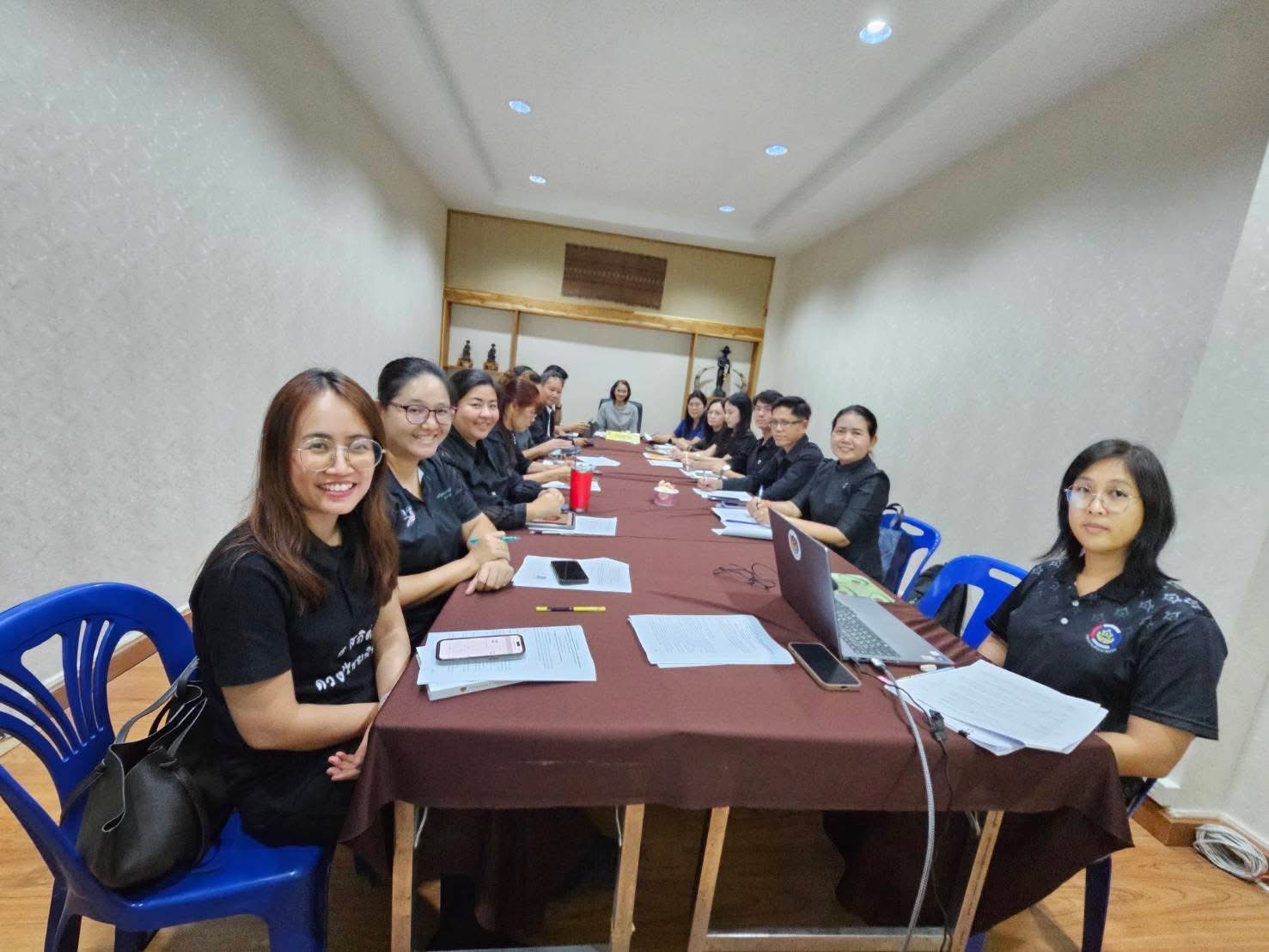 พช.เมืองจันทบุรี ร่วมประชุมกำหนดตัวชี้วัดการประเมินผลการปฏิบัติราชการ รอบที่ 2 ปีงบประมาณ 2569